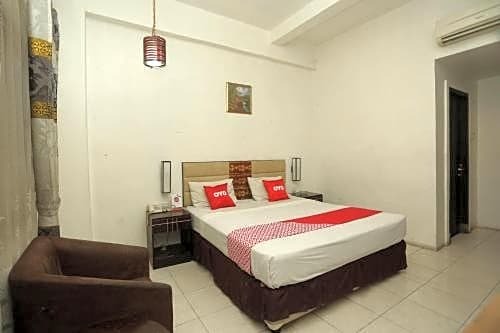 Банджармасин: OYO 1724 Hotel Sembilan Sembilan