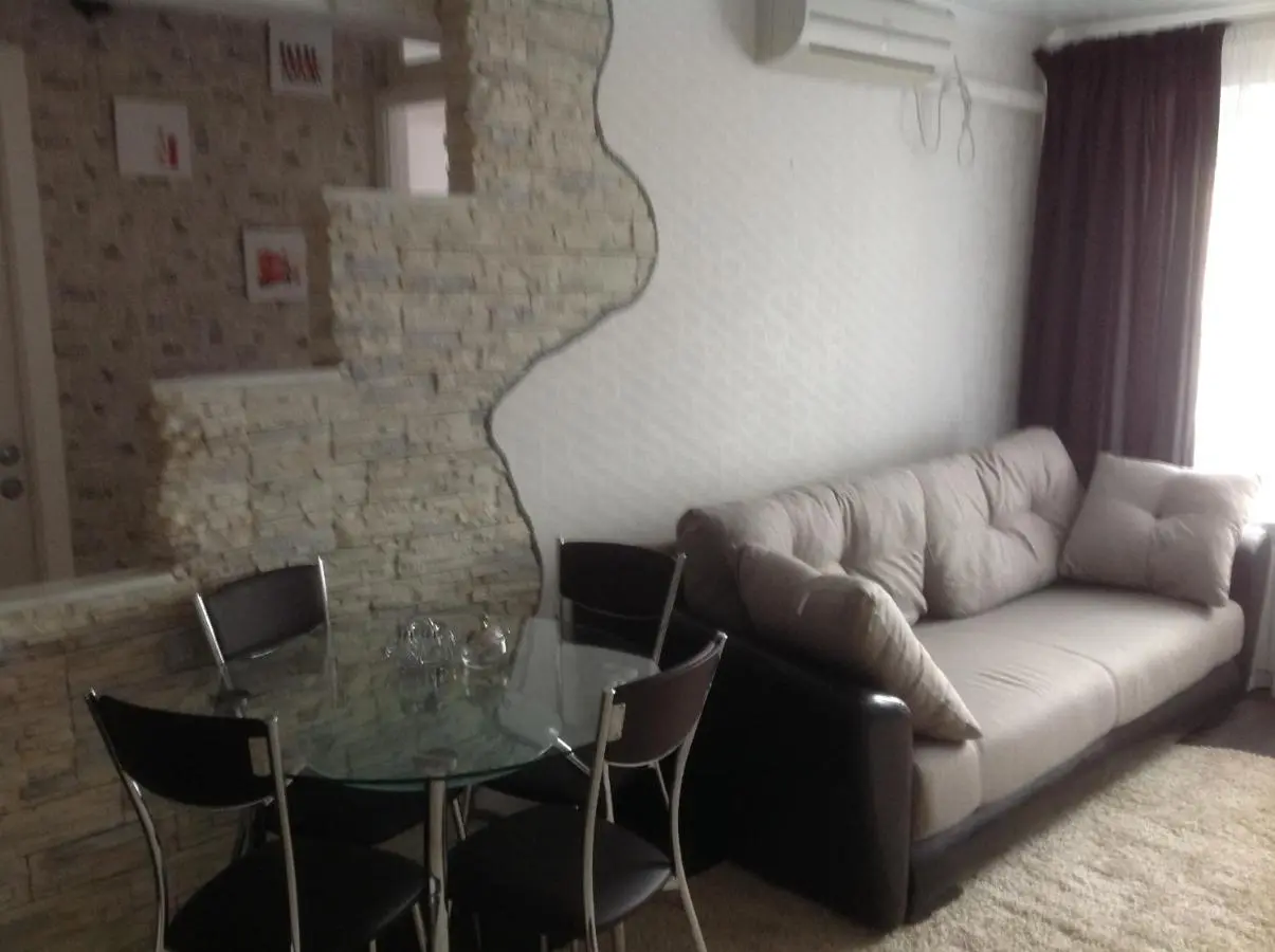 Сочи: Apartment Ostrovskogho 37