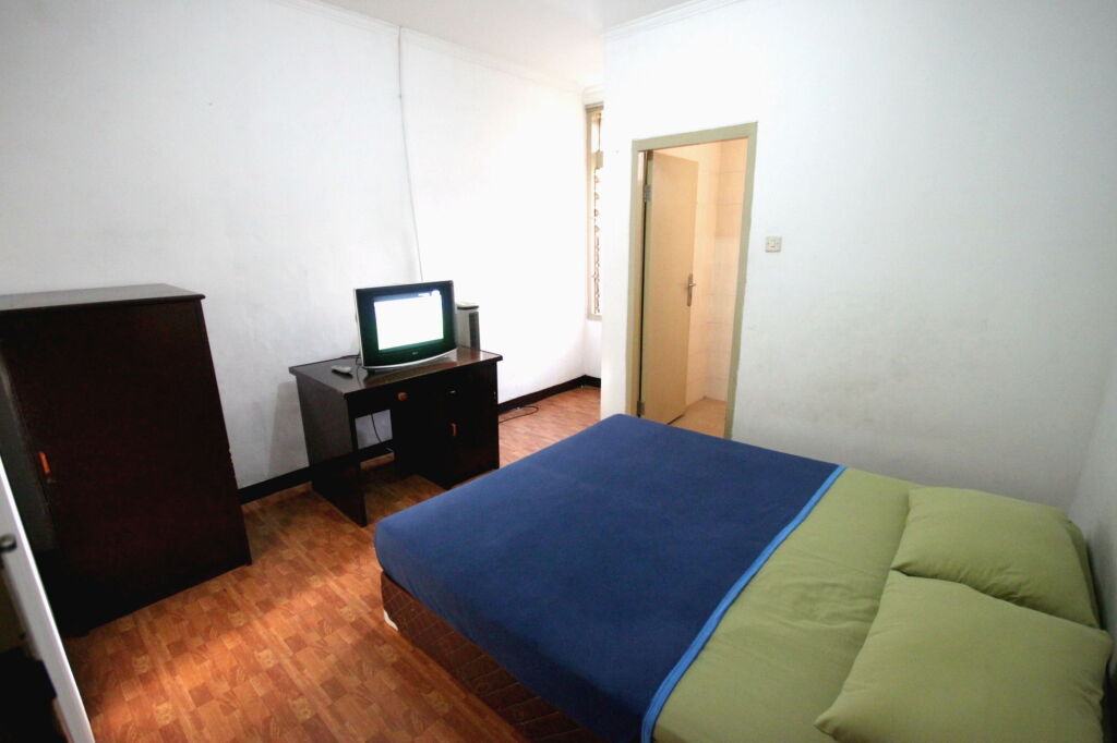 Бандунг: De Sun Pasteur Guest House by HouseinBandung