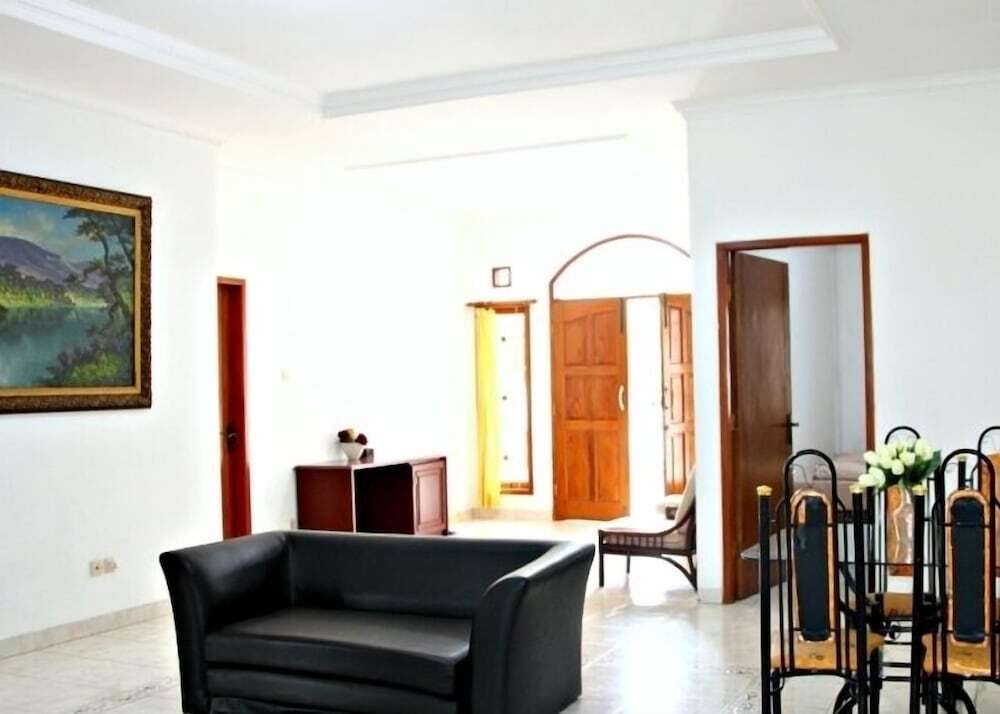 Бандунг: De Nuansa Dago Villa by HouseinBandung