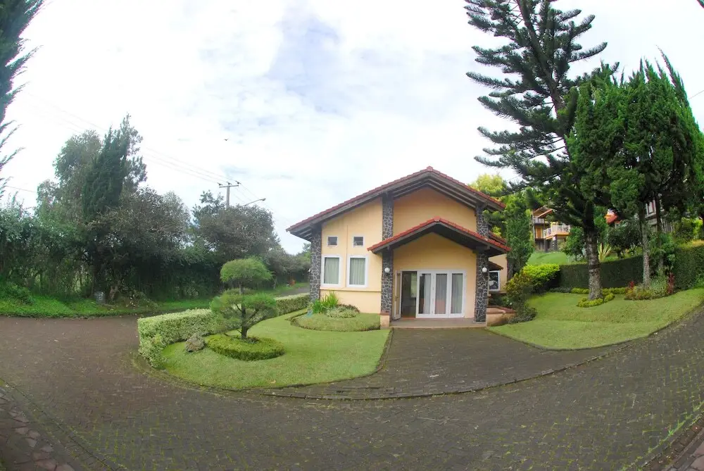 Паромпонг: Villa ChavaMinerva Istana Bunga-Lembang