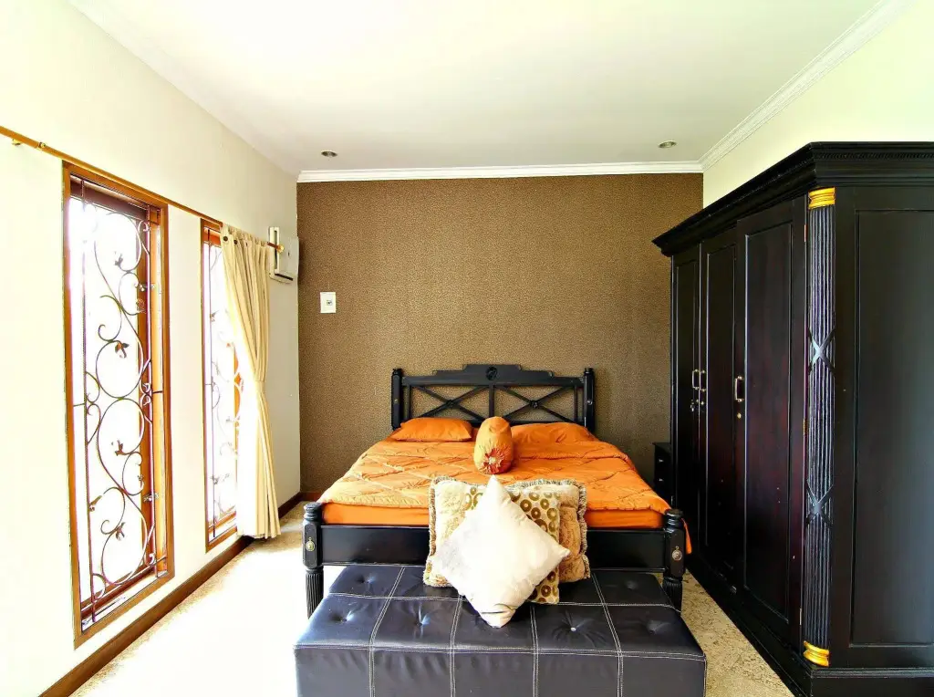 Бандунг: De Bukit Dago Villa by HouseinBandung