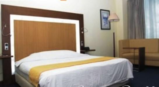 Джамби: Novita Hotel