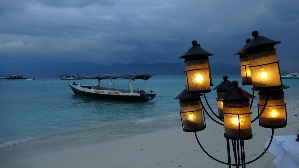 Гили Аир: Pelangi Cottage and Bar