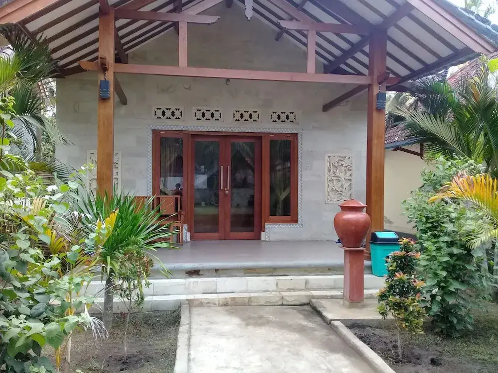 Гили Аир: Pelangi Cottage and Bar
