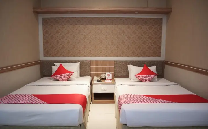 Пеканбару: OYO 742 Mona Plaza Hotel