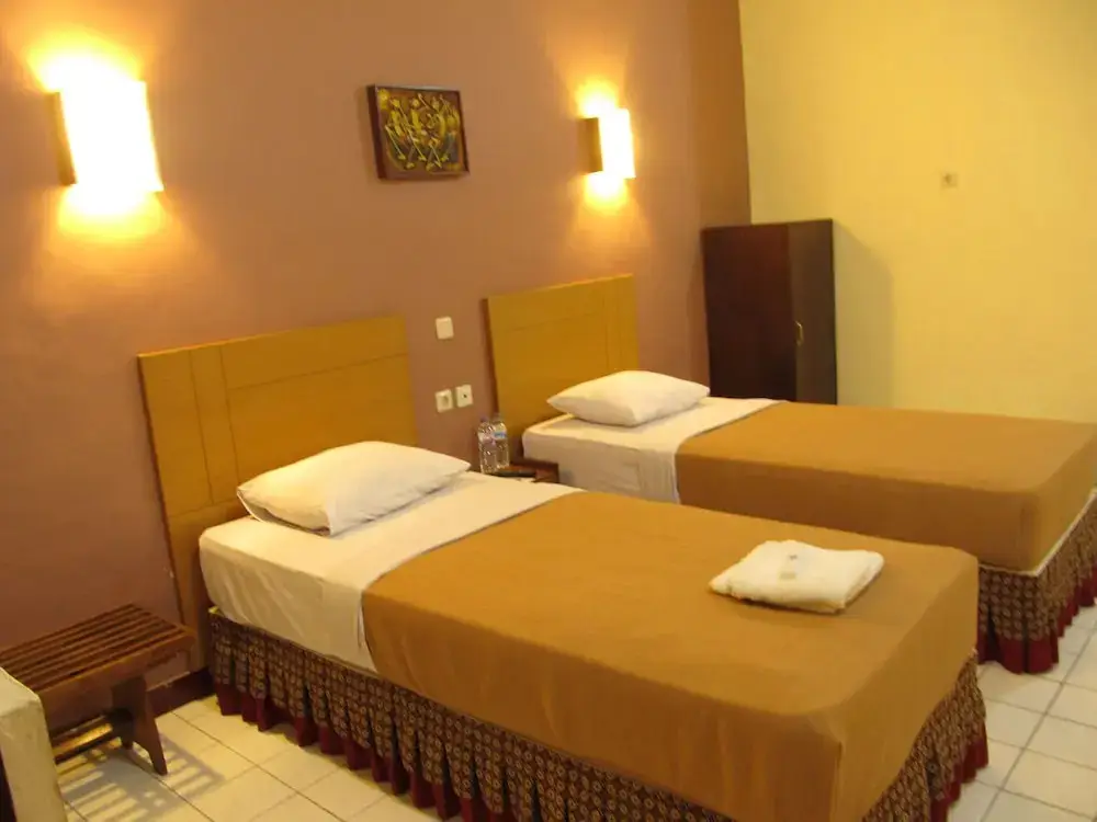Джембер: Hotel Lestari Near Lippo Plaza Mall Jember