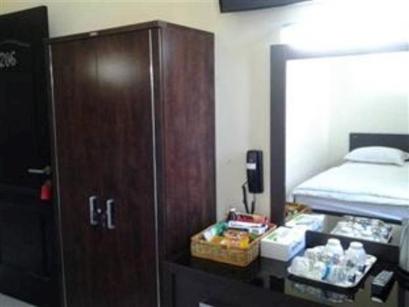 Сурабая: Hotel Kemuning