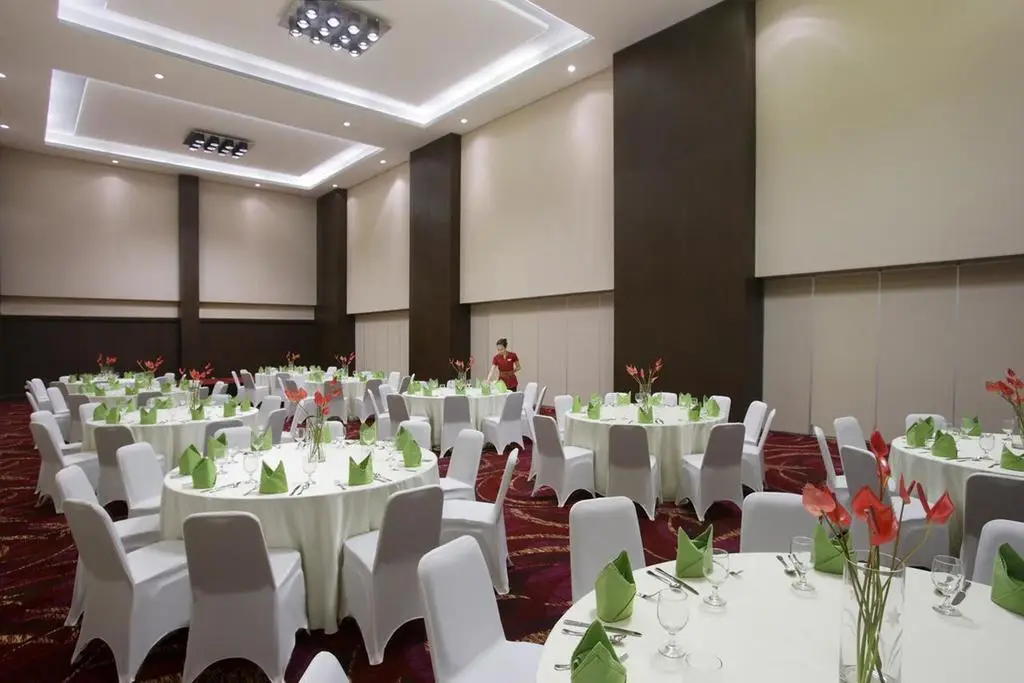 Палу: Hotel Santika Palu