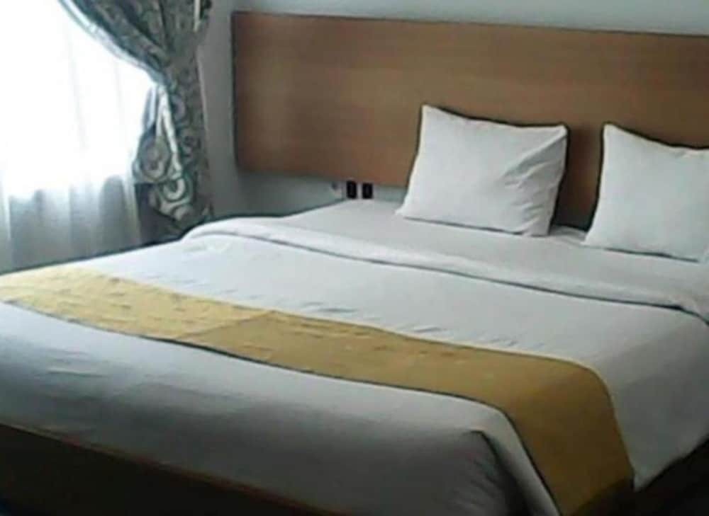 Паданг: Hotel Surya Palace Syariah