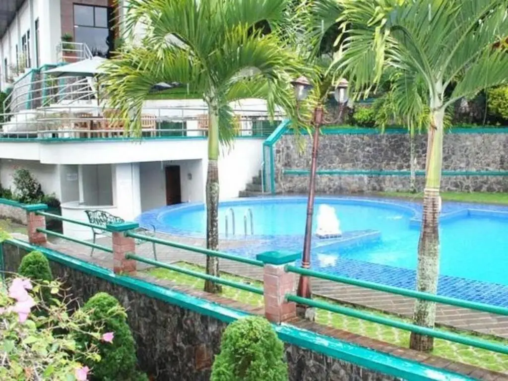 Букиттинги: Royal Denai Hotel