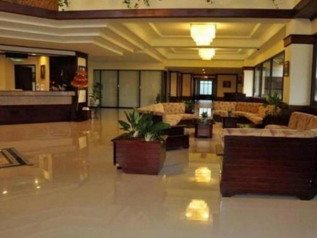 Батураден: Queen Garden Hotel