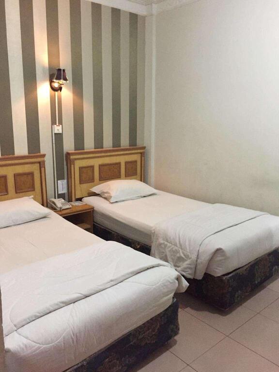 Банда-Ачех: Hotel Diana