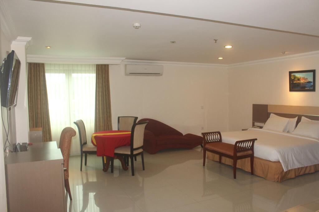 Manise Hotel Ambon — фото 1
