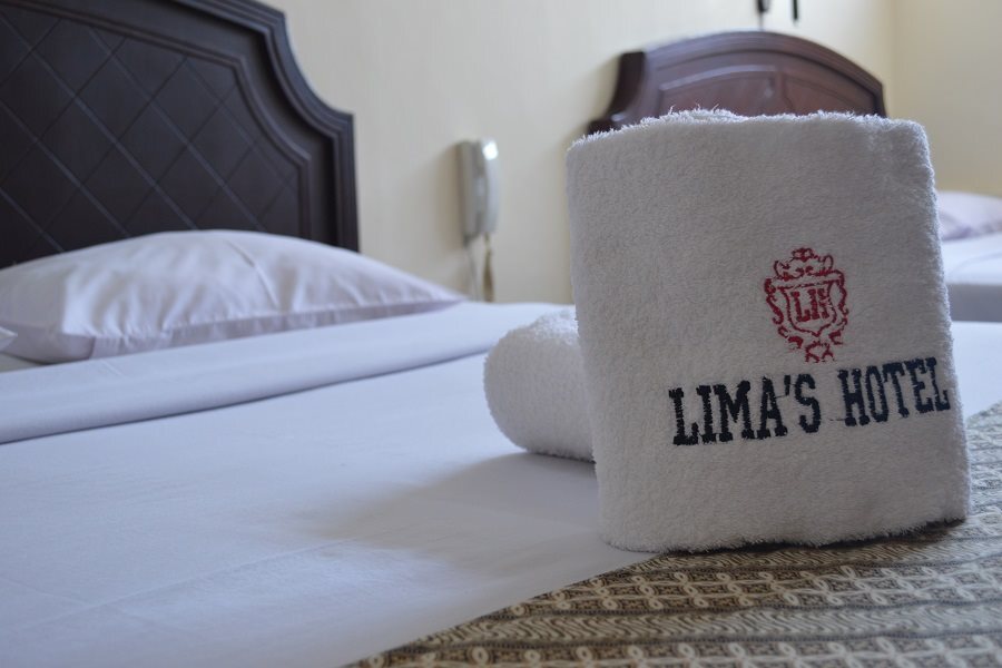 Букиттинги: Lima's hotel