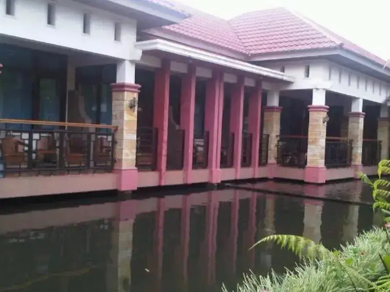 Букиттинги: Wisma Pangeran