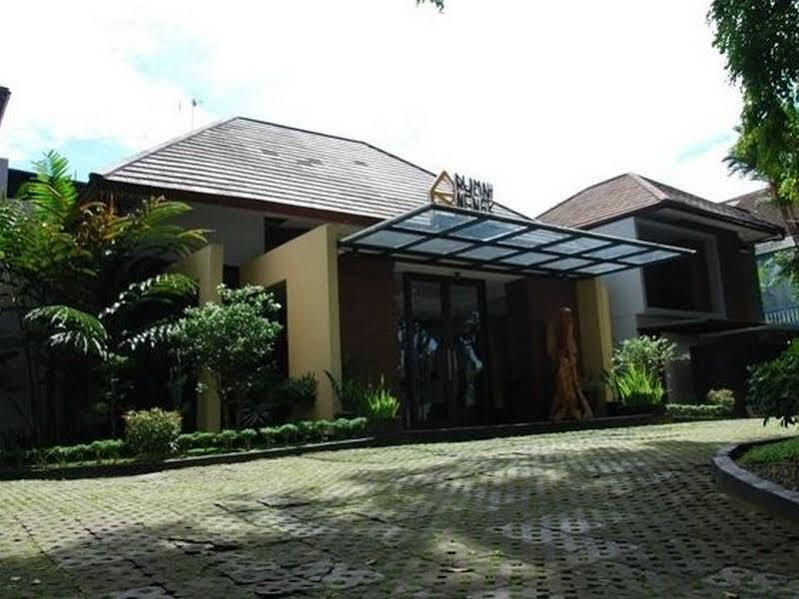 Паданг: Rumah Nenek Hotel & Restaurant