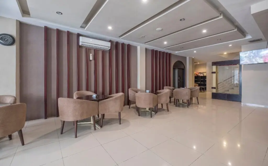 Макассар: OYO 1679 Hotel Century Makassar