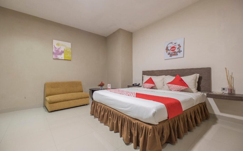 Макассар: OYO 1679 Hotel Century Makassar