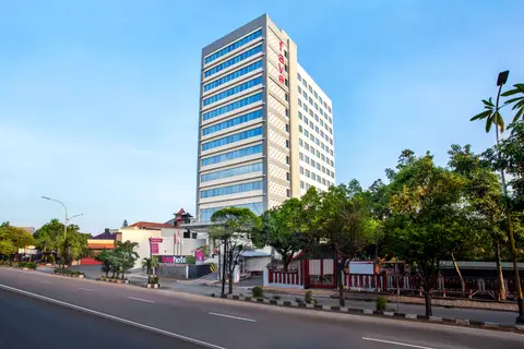 Отель Favehotel Manahan — фото 1
