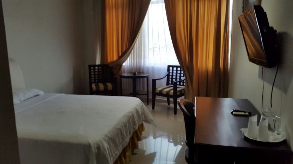 Манадо: Manado Plaza Hotel