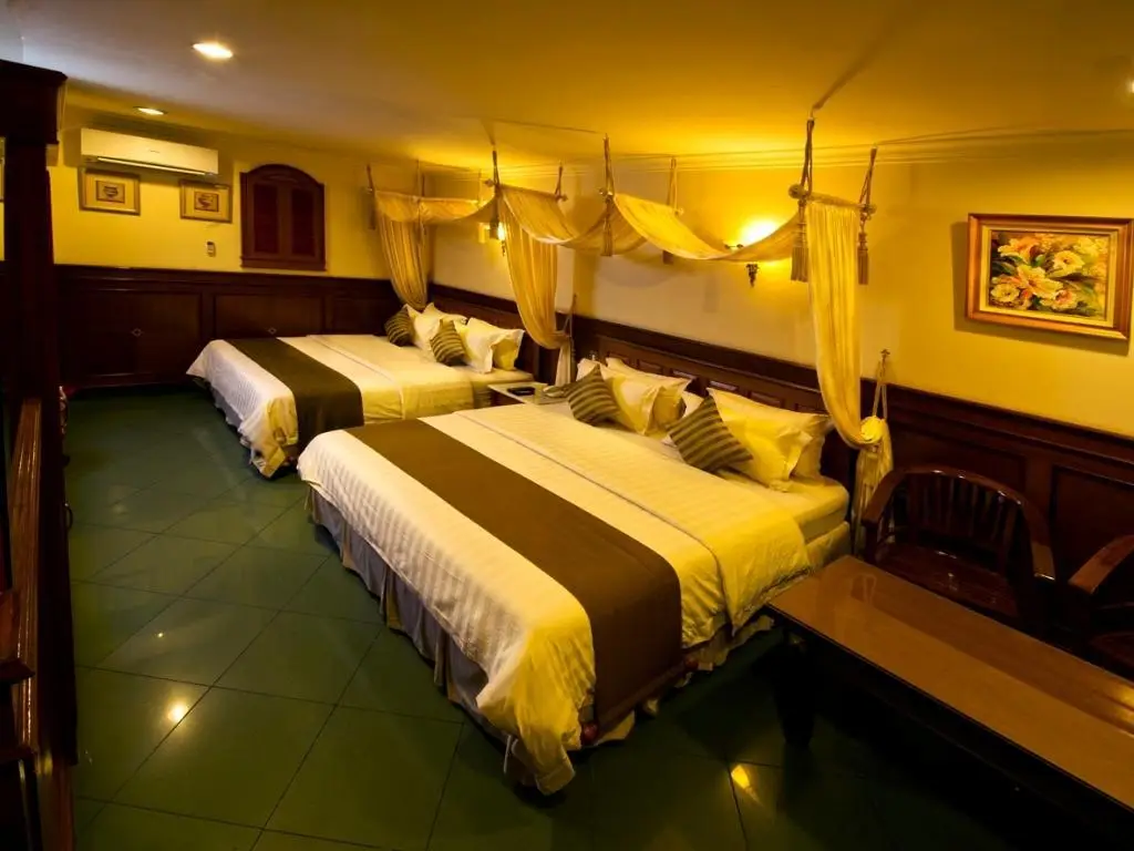 Джакарта: Royal Regal Hotel