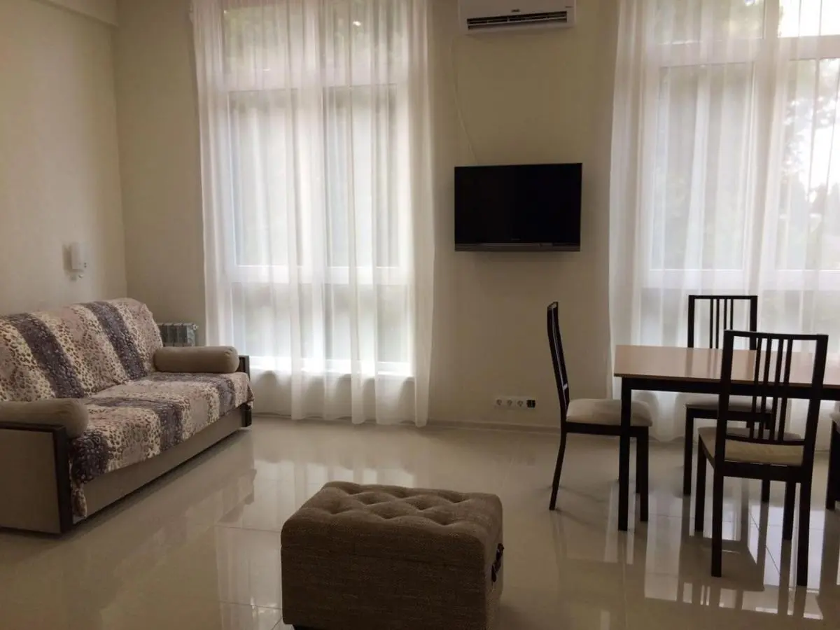 Красная Поляна: Apartment on Demokraticheskaya