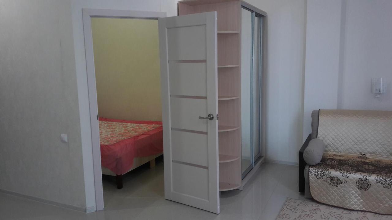 Красная Поляна: Apartment on Demokraticheskaya