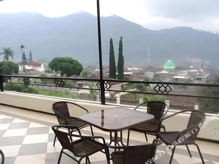 Бату: Seulawah Resort And Cafe