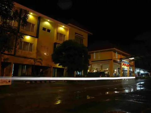 Pondok Jatim Park Hotel — фото 1