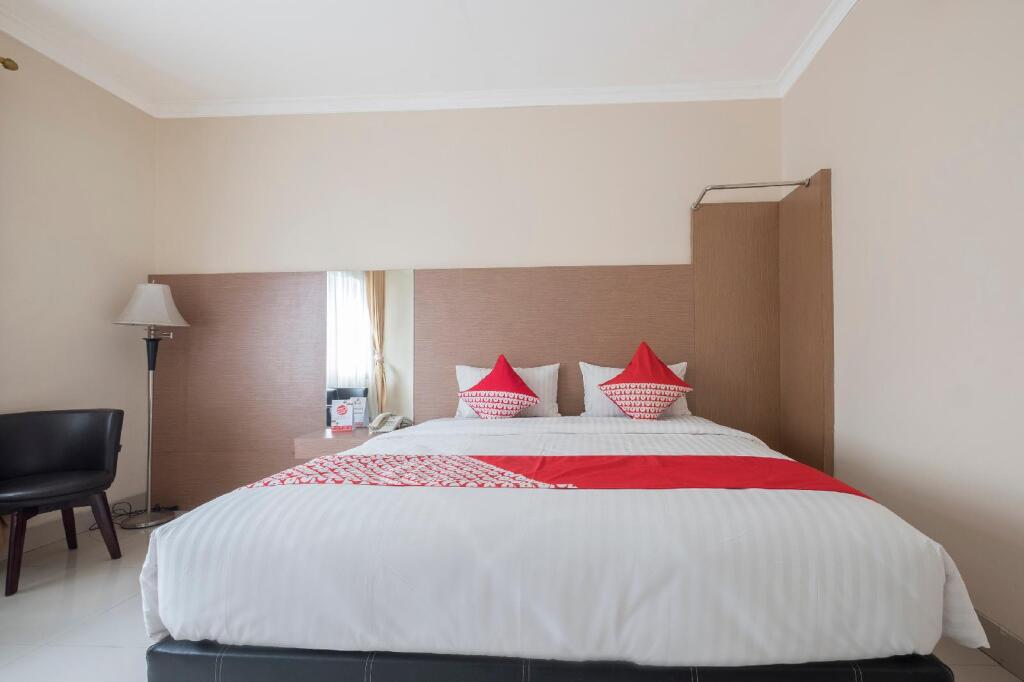 Макассар: OYO 317 New Legend Hotel