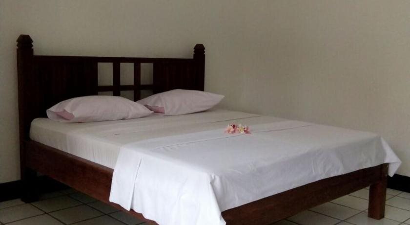 Каликбукбук: Pulestis Beach Hotel