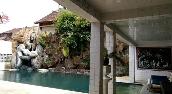 Каликбукбук: Pulestis Beach Hotel