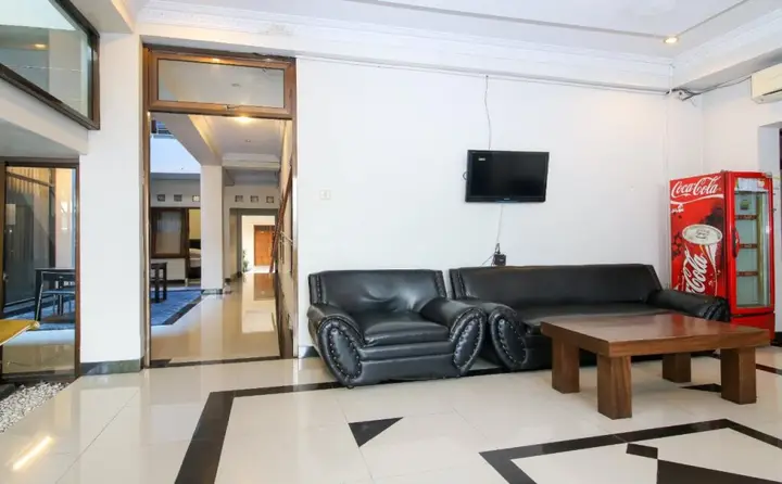 Депок: Campus Inn