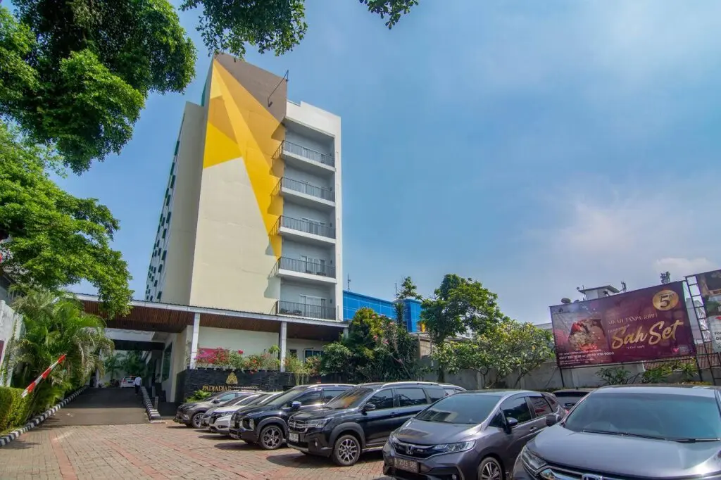 Богор: Padjadjaran Suites Hotel Bogor
