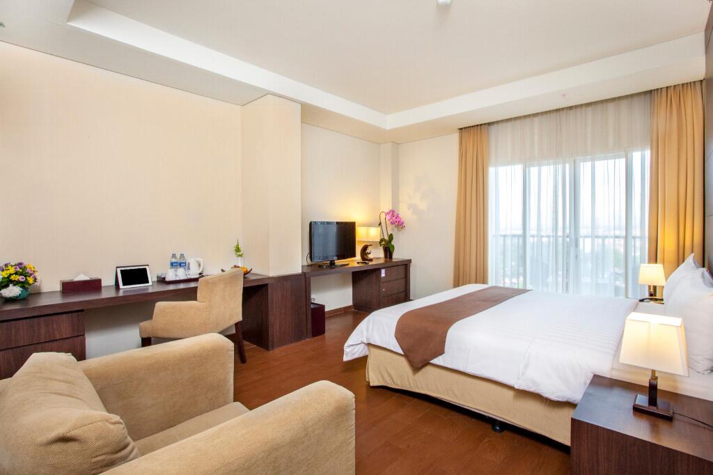 Богор: Padjadjaran Suites Hotel Bogor
