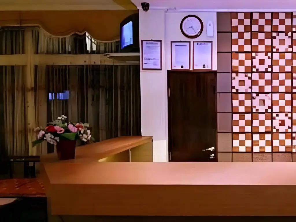 Паданг: Mervit Hotel
