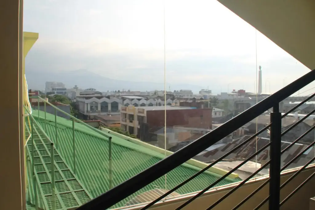 Манадо: Hotel Celebes
