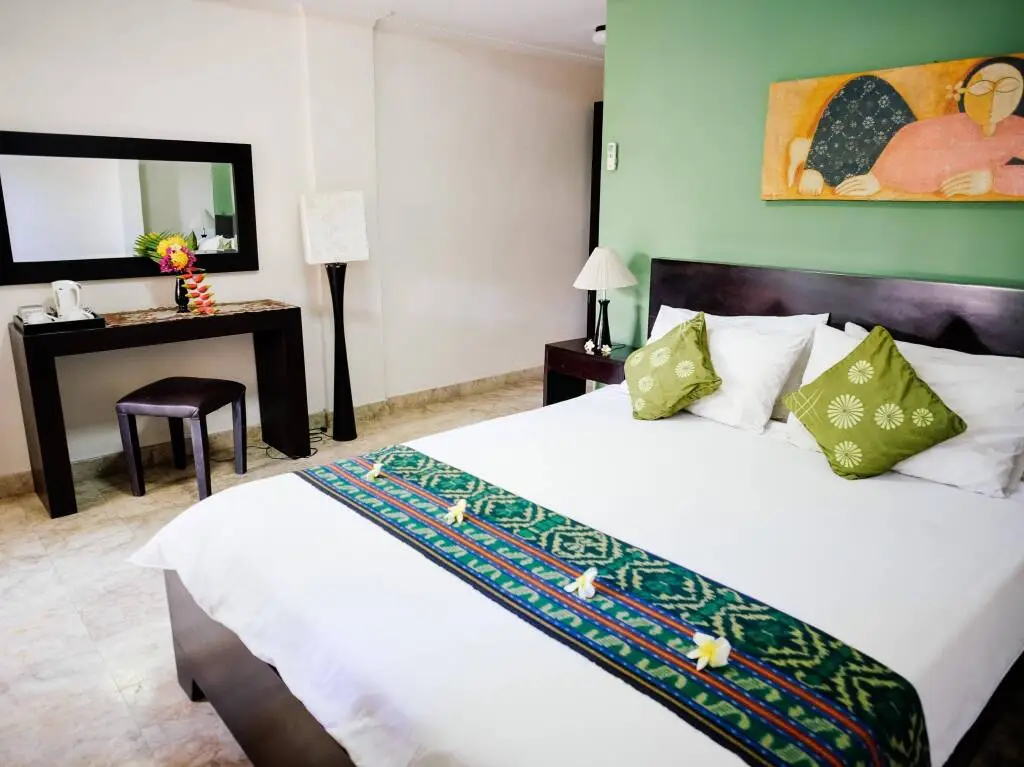 Беноа: Ellies Hotel