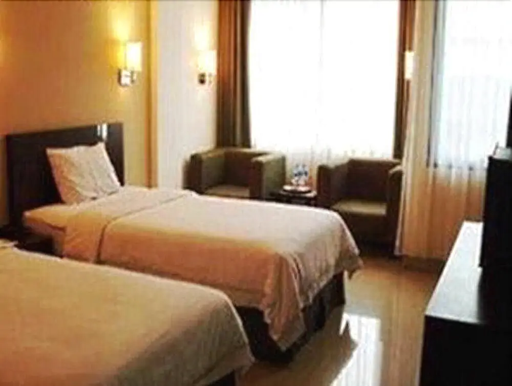 Бандунг: Hotel Naval