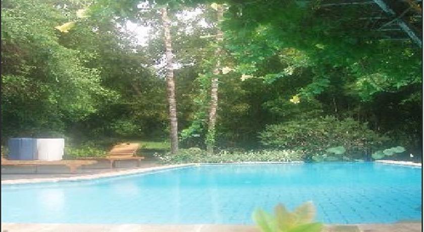 Джимбаран: Udayana Kingfisher Eco Lodge
