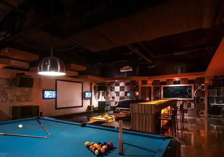 carousel image 1