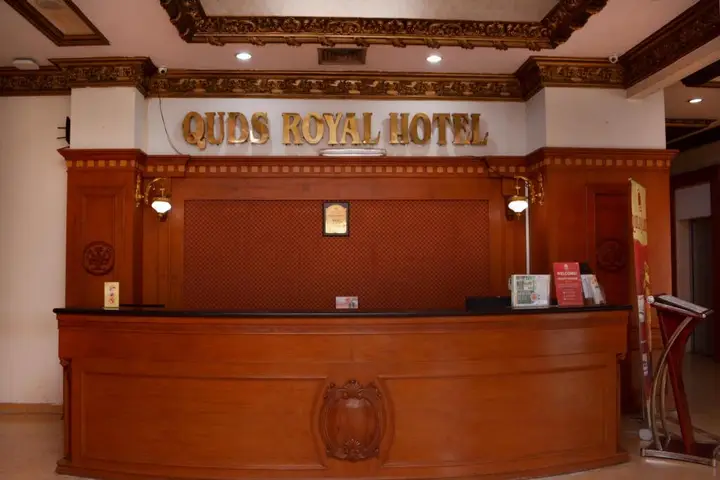 Сурабая: Quds Royal Hotel