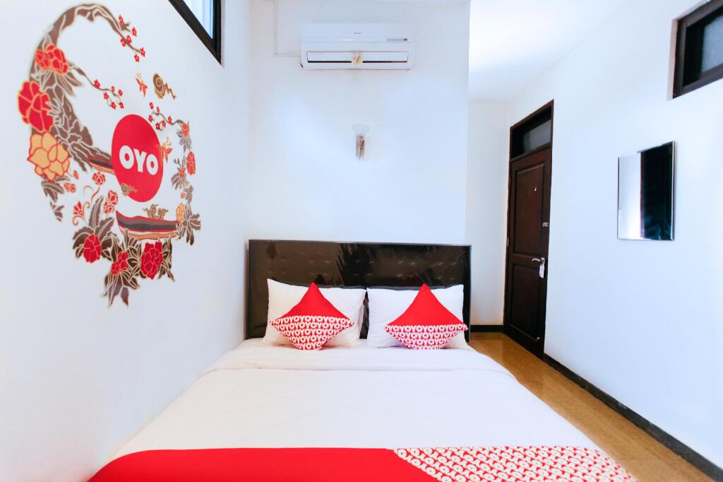 Сурабая: Uno Hotel
