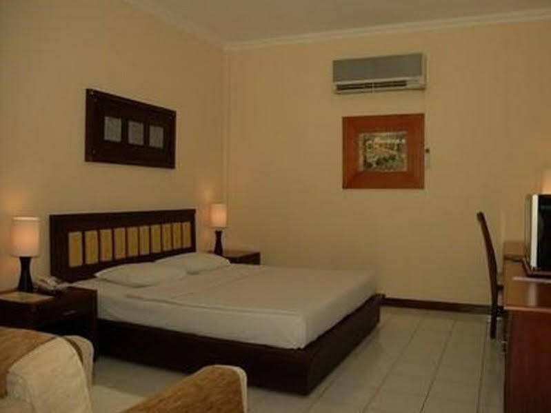 Депок: Wisma Djoglo Hotel