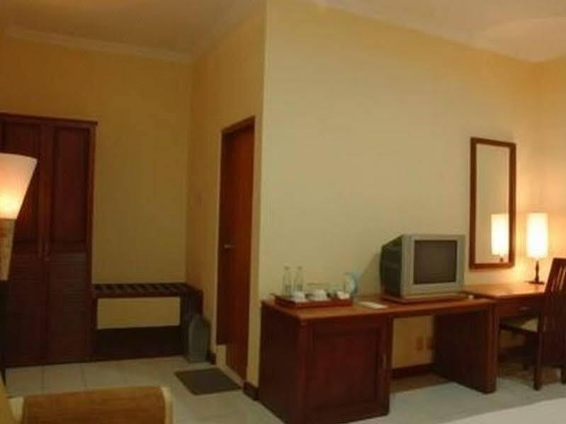 Депок: Wisma Djoglo Hotel