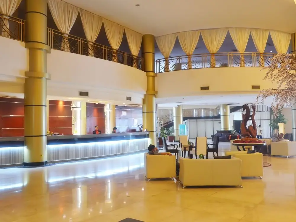 Grand Palace Hotel — фото 1