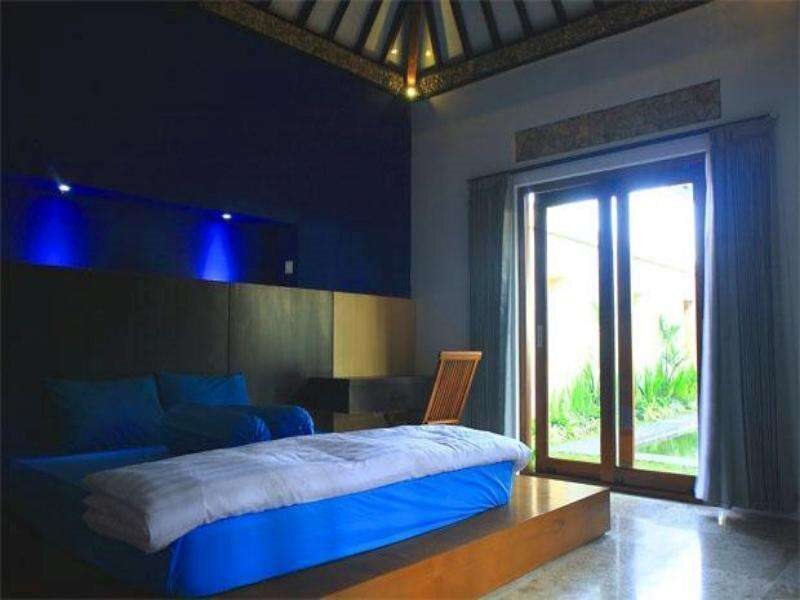 Парангтритис: Villa Alcheringa