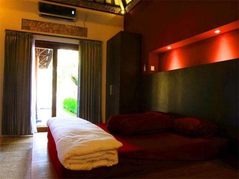 Парангтритис: Villa Alcheringa