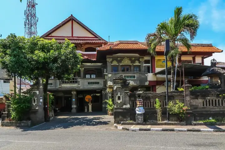 Денпасар: OYO 1927 Hotel Candra Adigraha